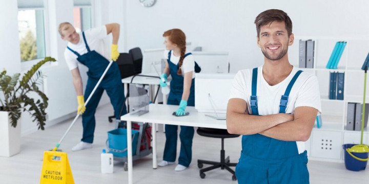 Ofer servicii de curățenie